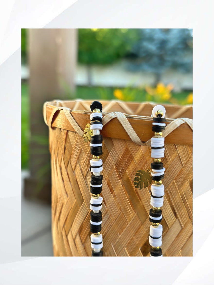 The WHITE GOLD PALM Stretch Bracelet gives off an Aloha vibe. Handmade jewelry that is easy on and off, stylish, fun and unique.
