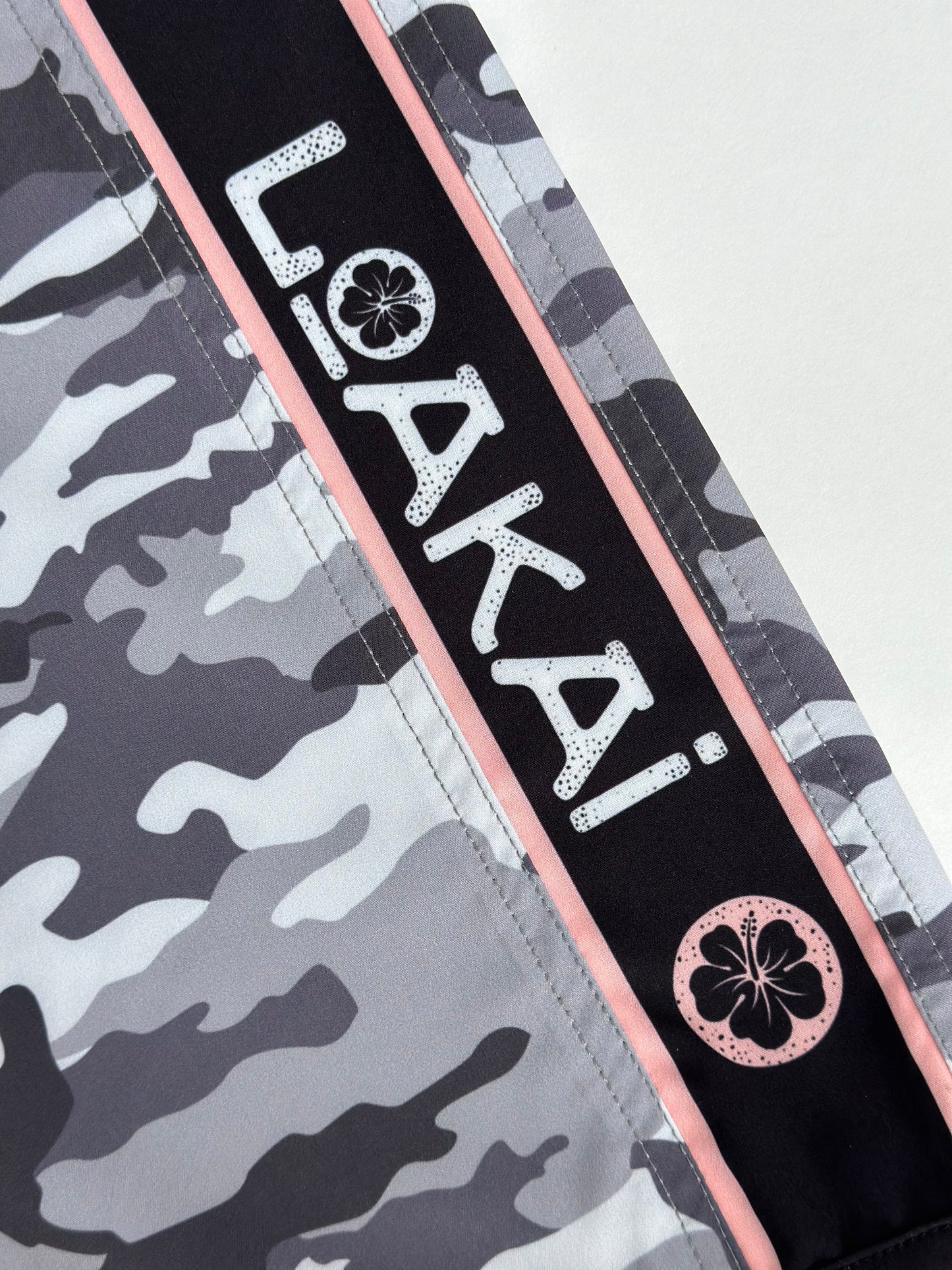 CAMO women's and girls long boardshorts offer a relaxed fashion fit for comfort and a stylish look. The eye-catching design ensures you stand out from the crowd. This premium lightweight and breathable quick dry recycled 4-way stretch fabric helps you stay looking and feeling cool. Complete with side stripe and pocket, these boardshorts will quickly become one of your go-tos.