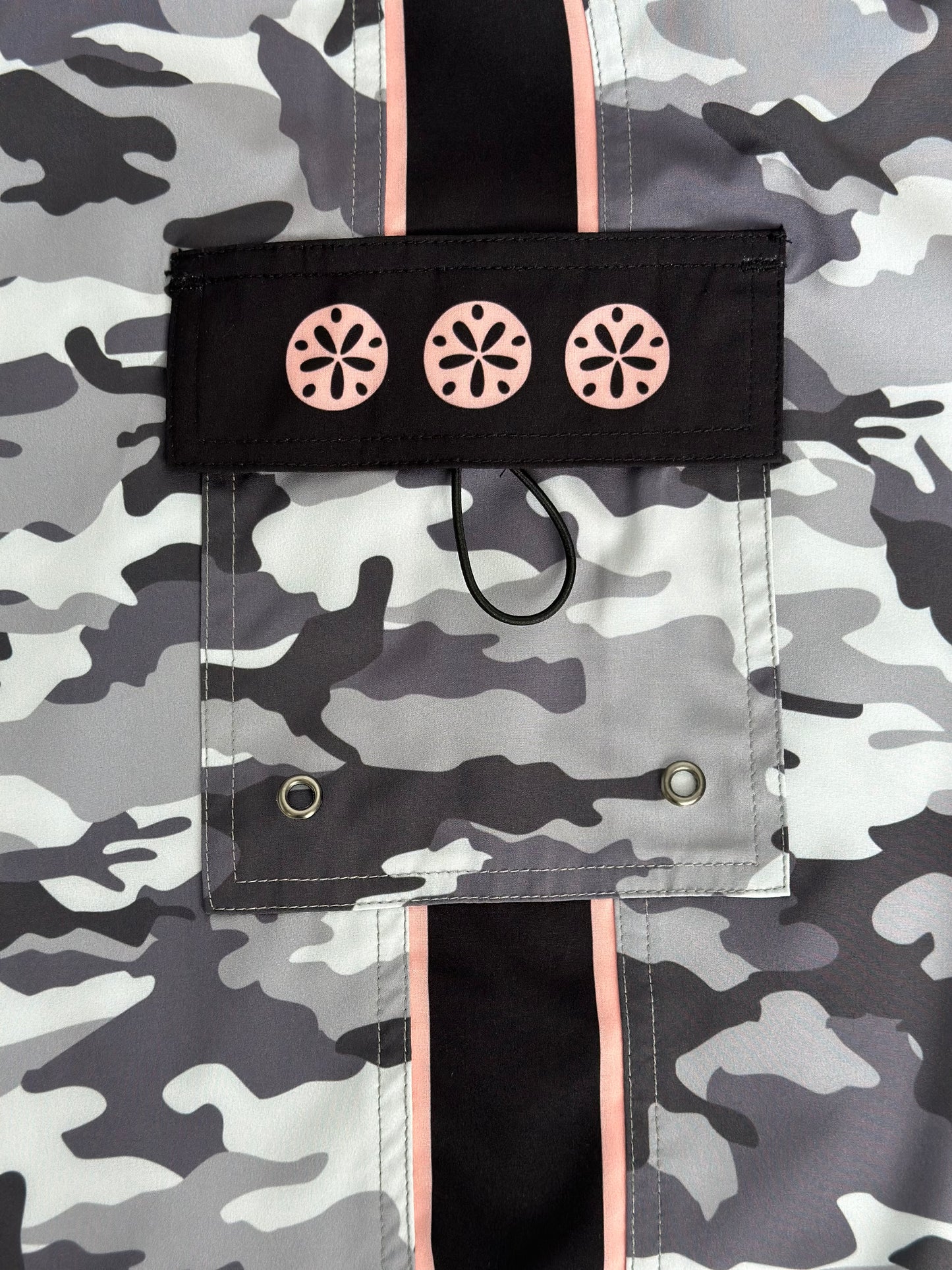 CAMO women's and girls long boardshorts offer a relaxed fashion fit for comfort and a stylish look. The eye-catching design ensures you stand out from the crowd. This premium lightweight and breathable quick dry recycled 4-way stretch fabric helps you stay looking and feeling cool. Complete with side stripe and pocket, these boardshorts will quickly become one of your go-tos.