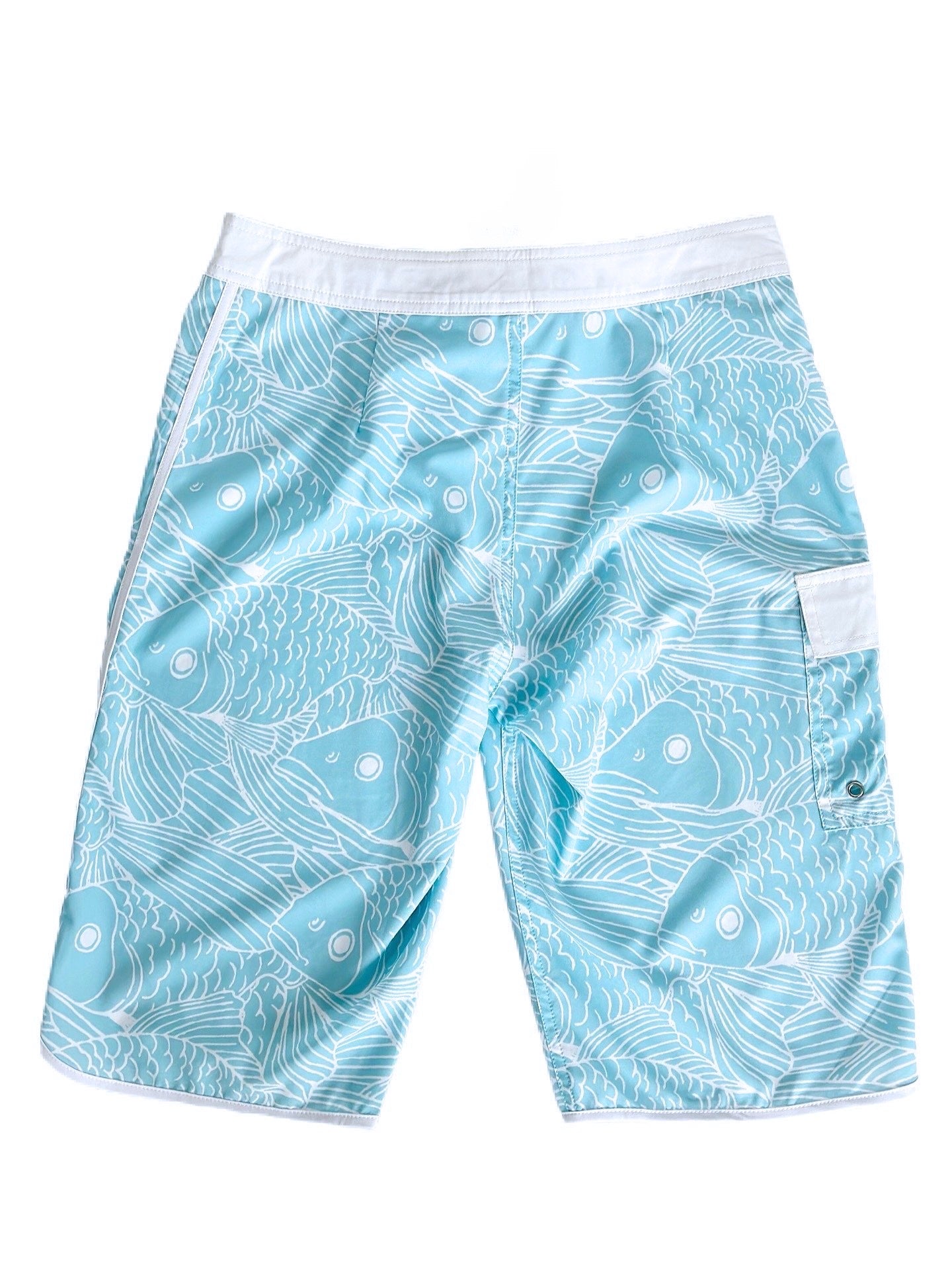 FISH women's and girls long boardshorts offer a relaxed fashion fit for comfort and a stylish look. The eye-catching design ensures you stand out from the crowd. This premium lightweight and breathable quick dry recycled 4-way stretch fabric helps you stay looking and feeling cool. Complete with side pocket, these boardshorts will quickly become one of your go-tos.